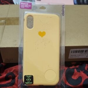 Claire's Golden Heart iPhone XR Case